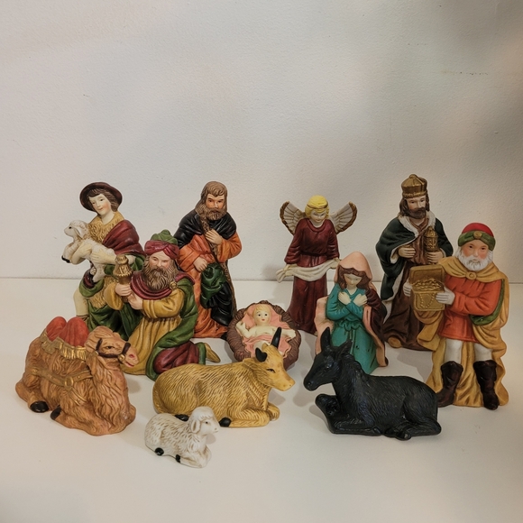Danson Decor 12 Piece Porcelain Religious Figurines Nativity set - Picture 4 of 6